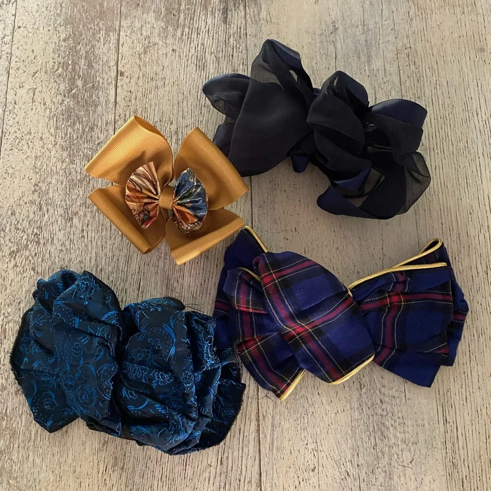 Vintage Classic Christmas Holiday hair accessories 90s blue and gold‎ bows